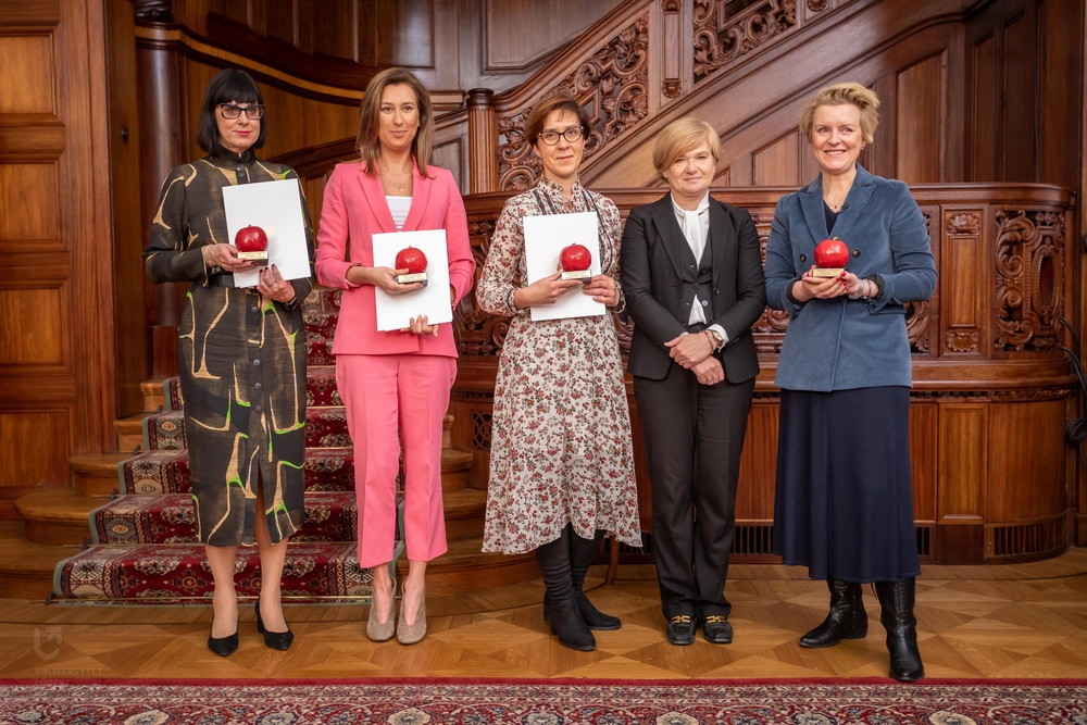 four VIP Alumni with the Rector of the University of Lodz