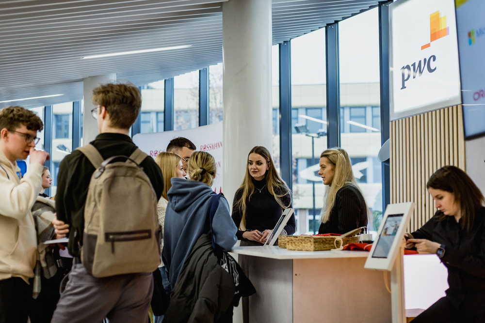 Participants and exhibitors during the WorkShow 2024