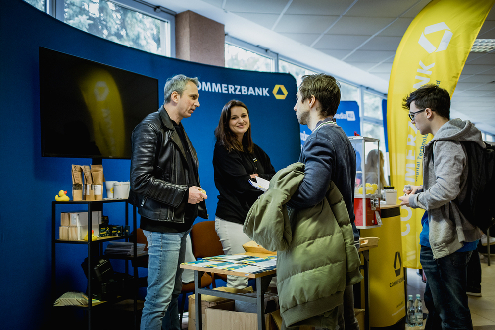 Participants and exhibitors during the WorkShow 2024