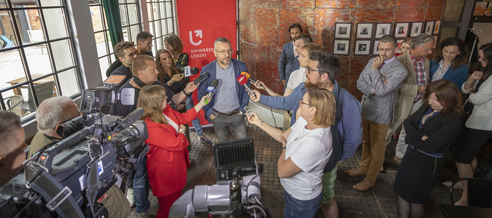 participants of the press breakfast during a briefing with the media