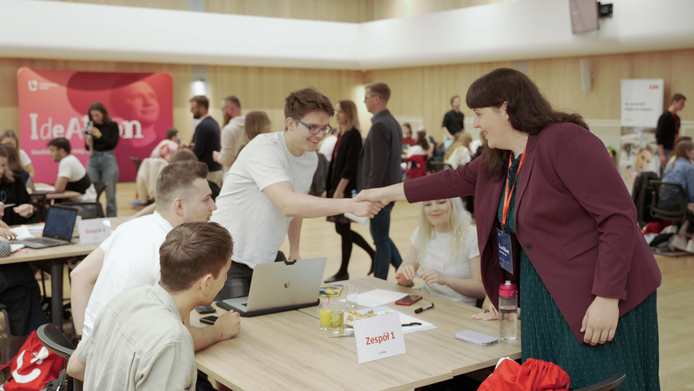 The event participants during the final of Ideathon