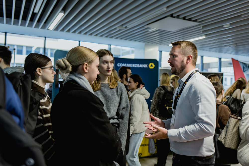 Participants and exhibitors during the WorkShow 2024