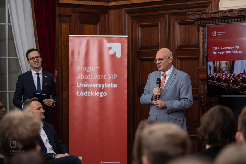 Podczas inauguracji głos zabrali m.in. prof. Robert Zakrzewski, prorektor UŁ ds. studentów i jakości kształcenia oraz Przemysław Fabjanowski, dyrektor Centrum Współpracy z Otoczeniem UŁ